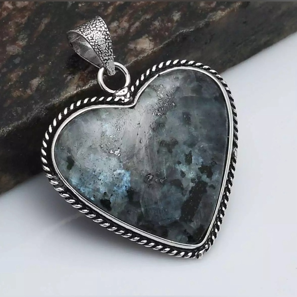GABBRO JASPER PENDANT
